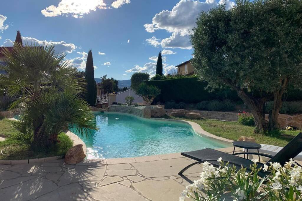 Villa Des Oliviers Avec Piscine Chassagny Eksteriør billede
