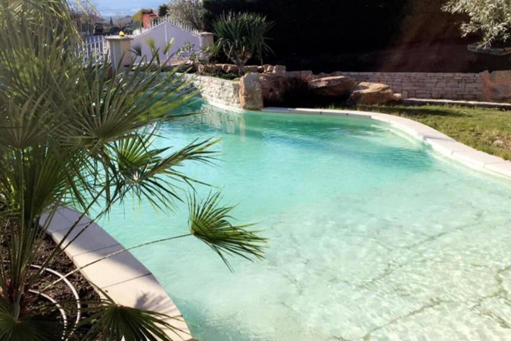 Villa Des Oliviers Avec Piscine Chassagny Eksteriør billede